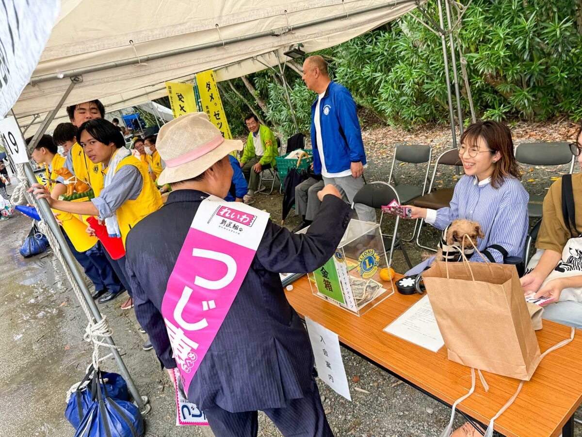 豊橋公園で豊橋まつり