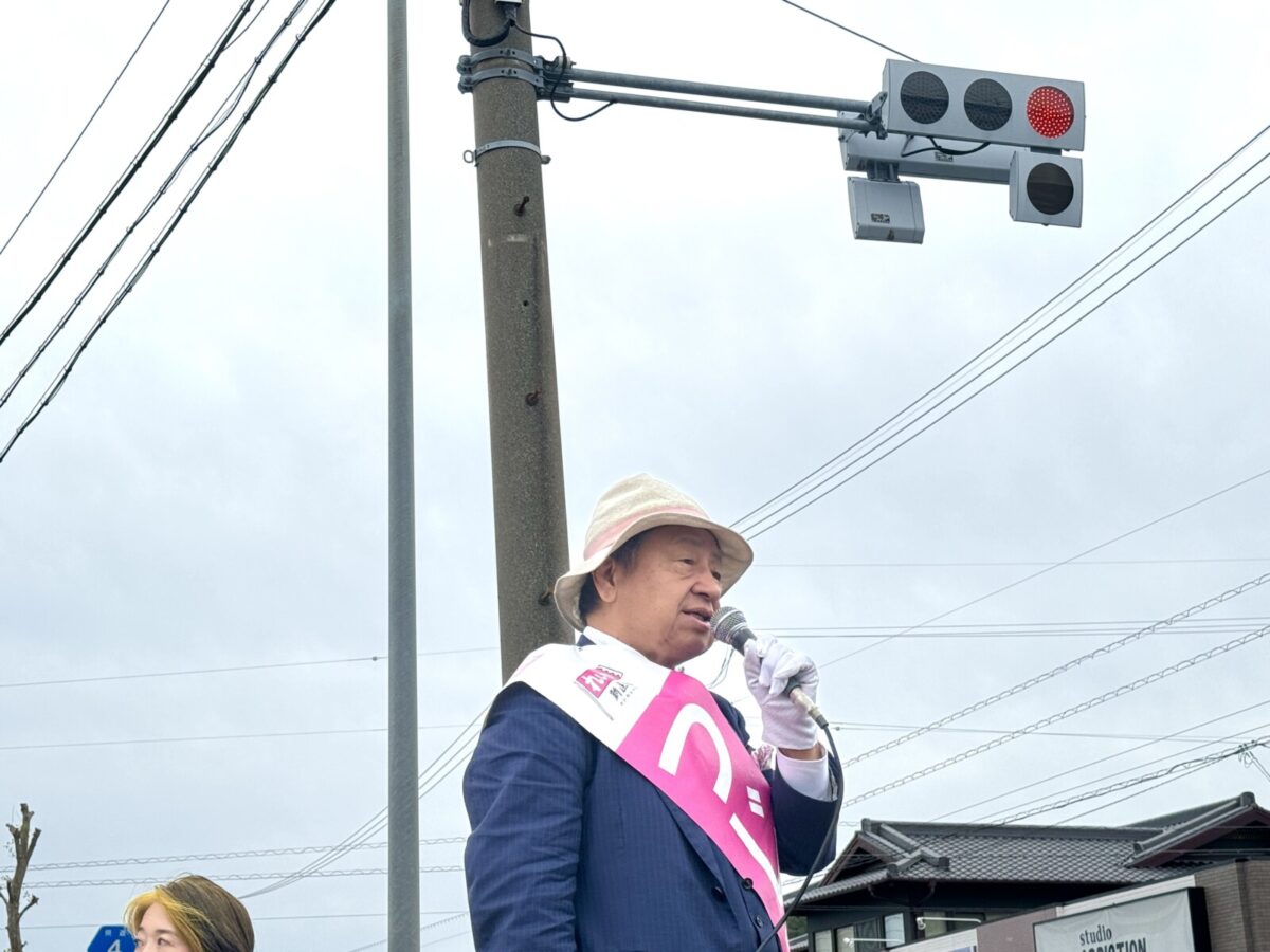 多米町・野添橋北交差点で街頭演説